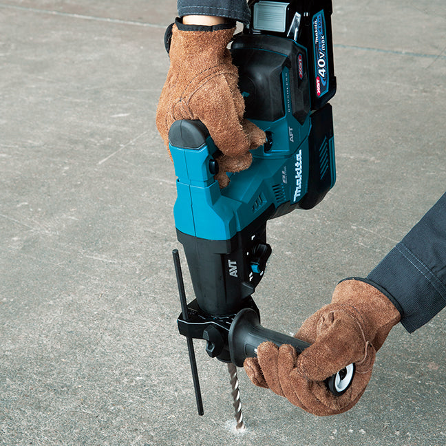 MAKITA HR001GM101 40Vmax XGT Brushless 1-1/8 in. Rotary Hammer SDS-PLUS with AWS Kit (4.0Ah x1)