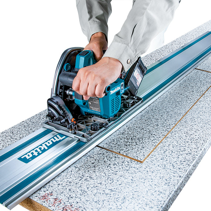 Makita SP001GZ02 40Vmax XGT Brushless Plunge Cut Circular Saw w/AWS, Tool Only