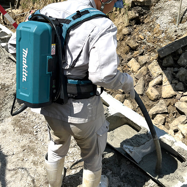 MAKITA VR004CZ ConnectX 2 in. x 9.8 ft. Concrete Vibrator (Tool Only)