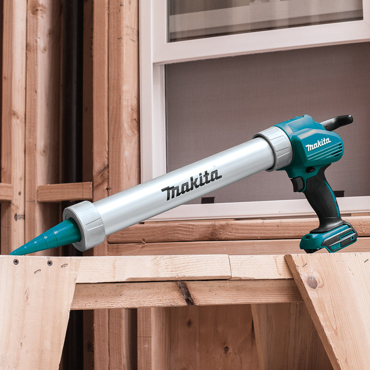 Makita DCG180ZB 18-Volt LXT Lithium-Ion 600mL Cordless Caulking Gun (Tool Only)