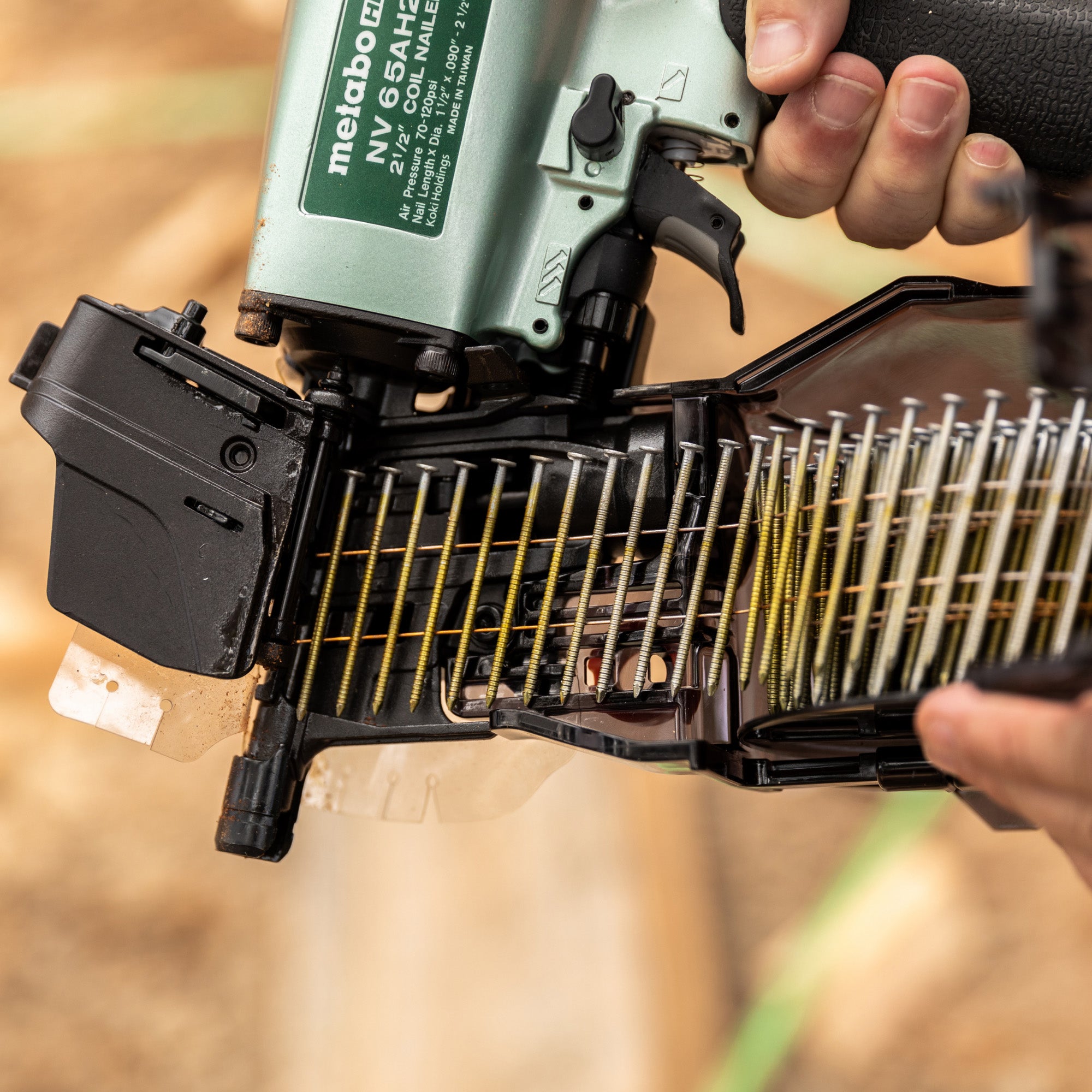 METABO KNV65AH2 2-1/2 Inch Coil Siding Nailer with BONUS Impact Driver Kit