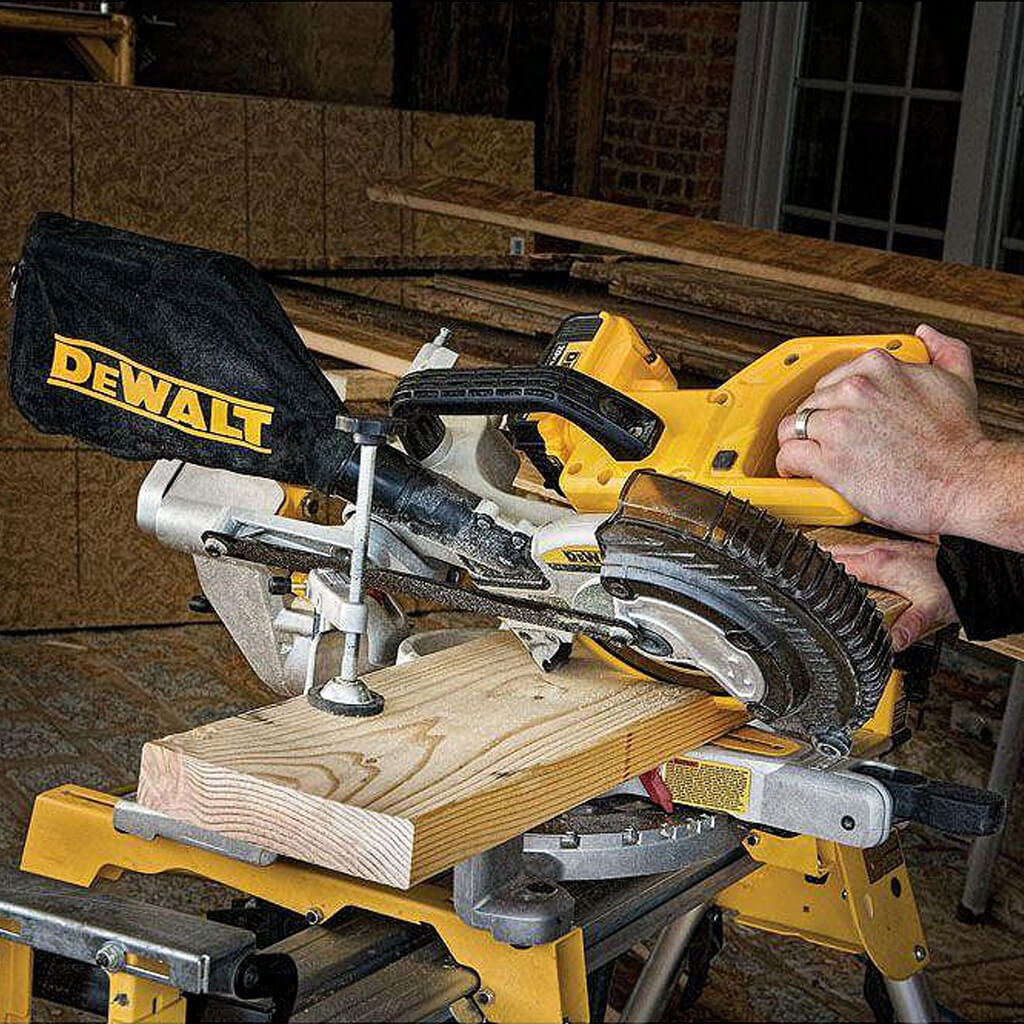 DeWalt DCS361B 7-1/4 in 20 V Lithium-Ion Cordless Sliding Miter Saw (Tool Only)