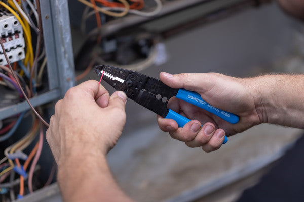 7.5 Forged Wire Stripper, XLT™, 10to20 AWG Strip, Cut 7.5 Forged Wire Stripper, XLT™, 10to20 AWG Strip, Cut