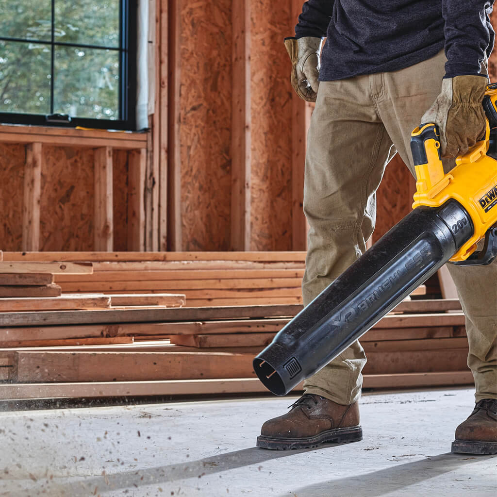DEWALT DCBL722P1 20V MAX XR Brushless Handheld Blower Kit