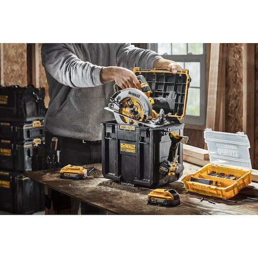 DeWalt DWST08035 TOUGHSYSTEM® 2.0 5.3 gal 255 mm Deep Compact Tool Box