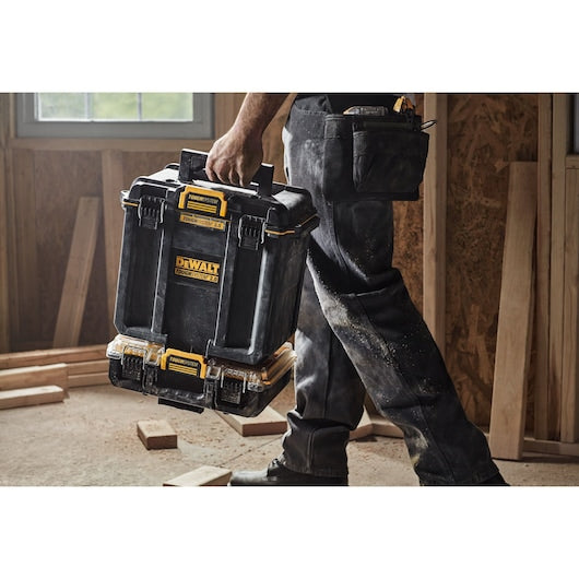 DeWalt DWST08035 TOUGHSYSTEM® 2.0 5.3 gal 255 mm Deep Compact Tool Box