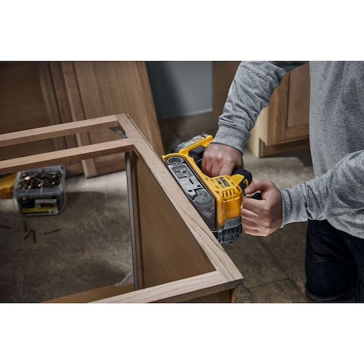 DeWalt DCW220B 3 x 18 in 20 V Lithium-Ion Brushless Cordless Belt Sander