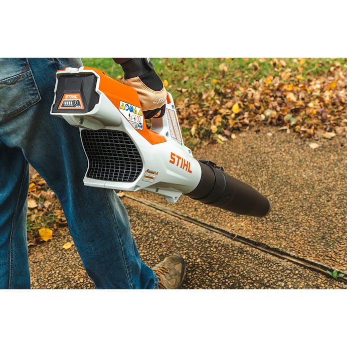 STIHL BGA 60 459 cfm 36 V Lithium-Ion Handheld Blower Kit