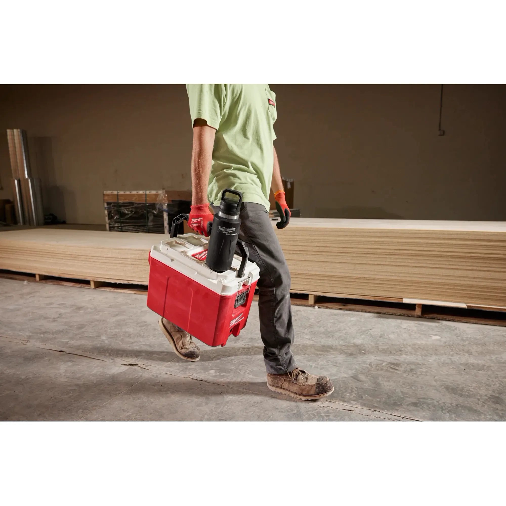MILWAUKEE 48-22-8397R PACKOUT™ 36oz Insulated Bottle with Chug Lid