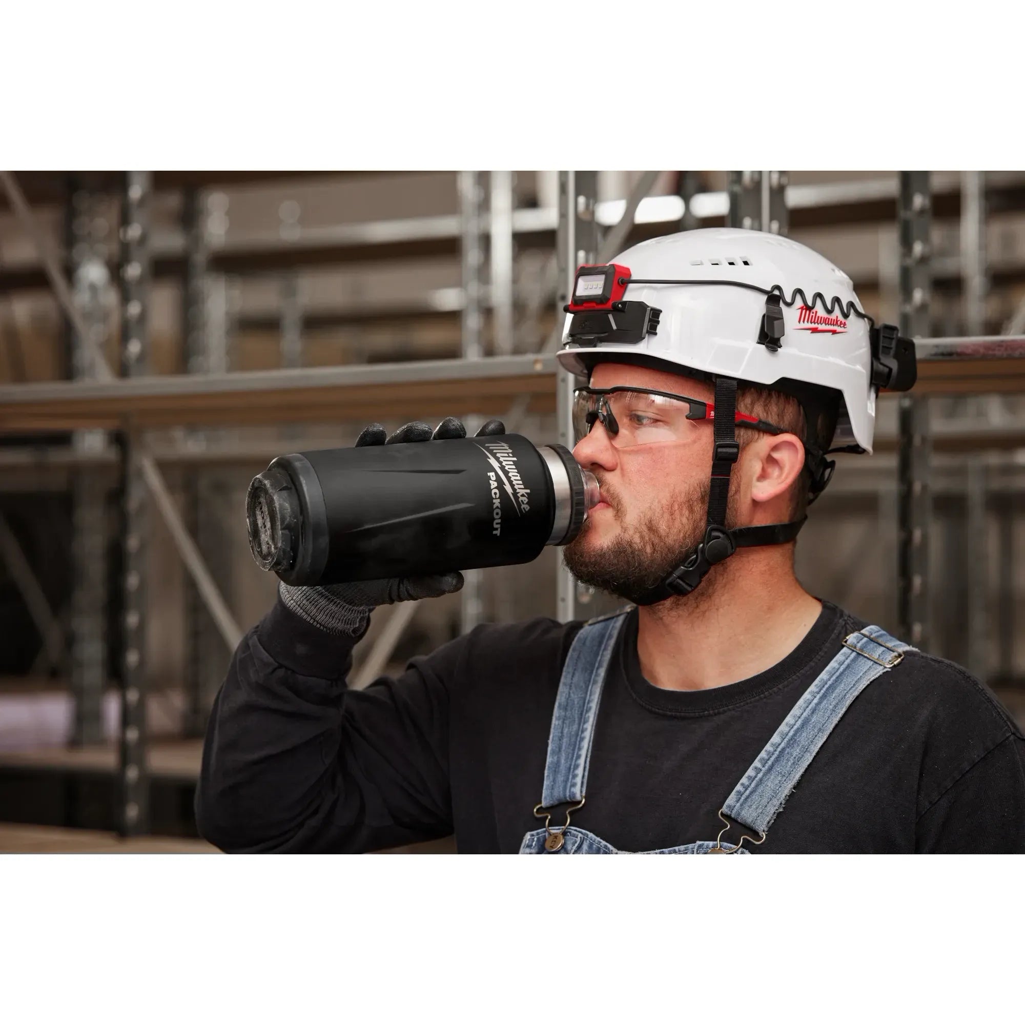 MILWAUKEE 48-22-8397R PACKOUT™ 36oz Insulated Bottle with Chug Lid
