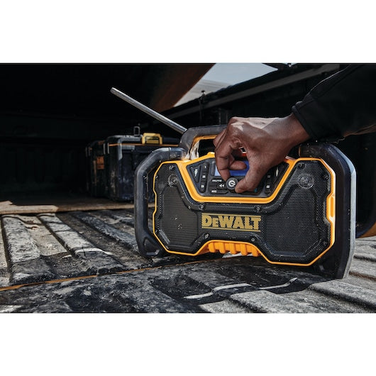 DeWalt DCR028B 12V/20V MAX* 12/24 V 18-1/2 in Bluetooth Jobsite Radio (Tool Only)