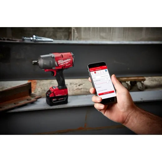 Milwaukee 2864-22R 3/4 in 1100 ft/lb (Fastening) 1500 ft/lb (Nut Bursting) 2400 ipm Cordless Impact Wrench with Friction Ring Kit