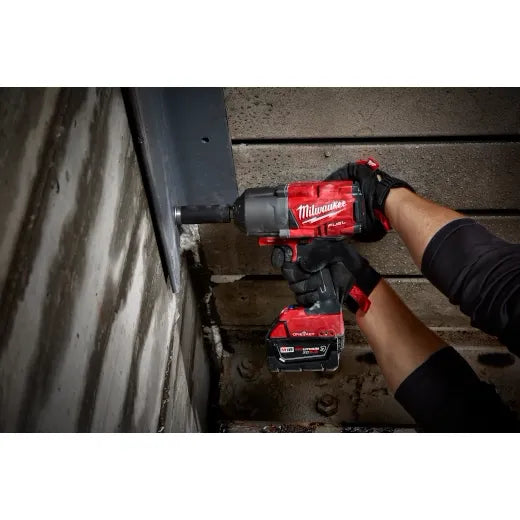 Milwaukee 2864-22R 3/4 in 1100 ft/lb (Fastening) 1500 ft/lb (Nut Bursting) 2400 ipm Cordless Impact Wrench with Friction Ring Kit