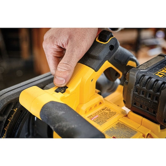 DeWalt DCS520T1 6-1/2 in 60 V Lithium-Ion Cordless Tracksaw Kit