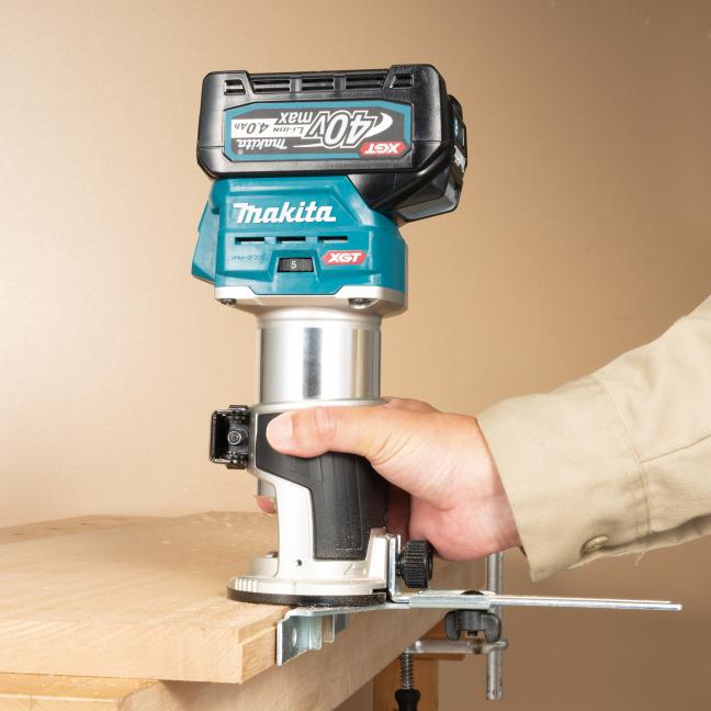 MAKITA RT001GZ01 40Vmax XGT Brushless Router with AWS (Tool Only)