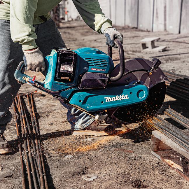 Makita CE001GL401 80V (40V x 2) Max XGT Brushless 14 in. Power Cutter Kit (4 x 8.0Ah)