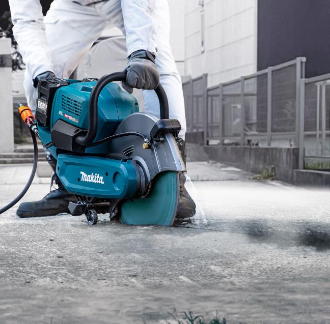 Makita CE001GL401 80V (40V x 2) Max XGT Brushless 14 in. Power Cutter Kit (4 x 8.0Ah)