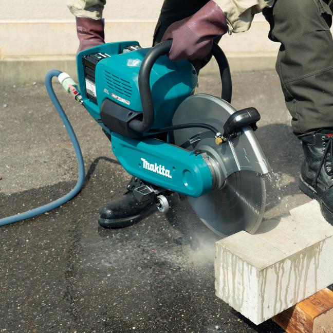 Makita CE001GL401 80V (40V x 2) Max XGT Brushless 14 in. Power Cutter Kit (4 x 8.0Ah)
