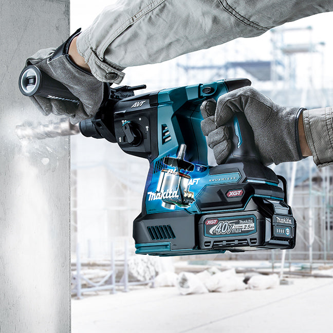 MAKITA HR003GM102 40Vmax XGT Brushless 1-1/8 in. Rotary Hammer SDS-PLUS Kit (4.0Ah x1)