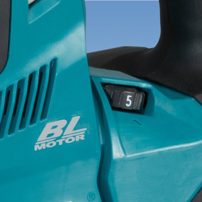 MAKITA HR003GM102 40Vmax XGT Brushless 1-1/8 in. Rotary Hammer SDS-PLUS Kit (4.0Ah x1)