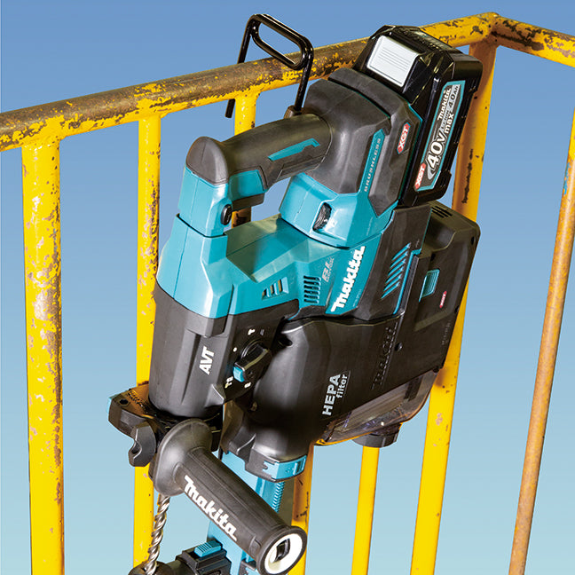 MAKITA HR003GM102 40Vmax XGT Brushless 1-1/8 in. Rotary Hammer SDS-PLUS Kit (4.0Ah x1)