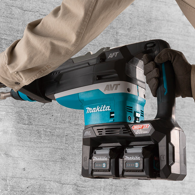 MAKITA HR006GM203 80V(40Vx2)max XGT Brushless 2 in. Rotary Hammer SDS-MAX Kit (4.0Ah x2)