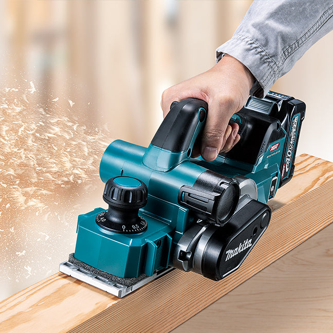 MAKITA KP001GM101 40Vmax XGT Brushless 3-1/4 in. Planer Kit with AWS (4.0Ah x1)