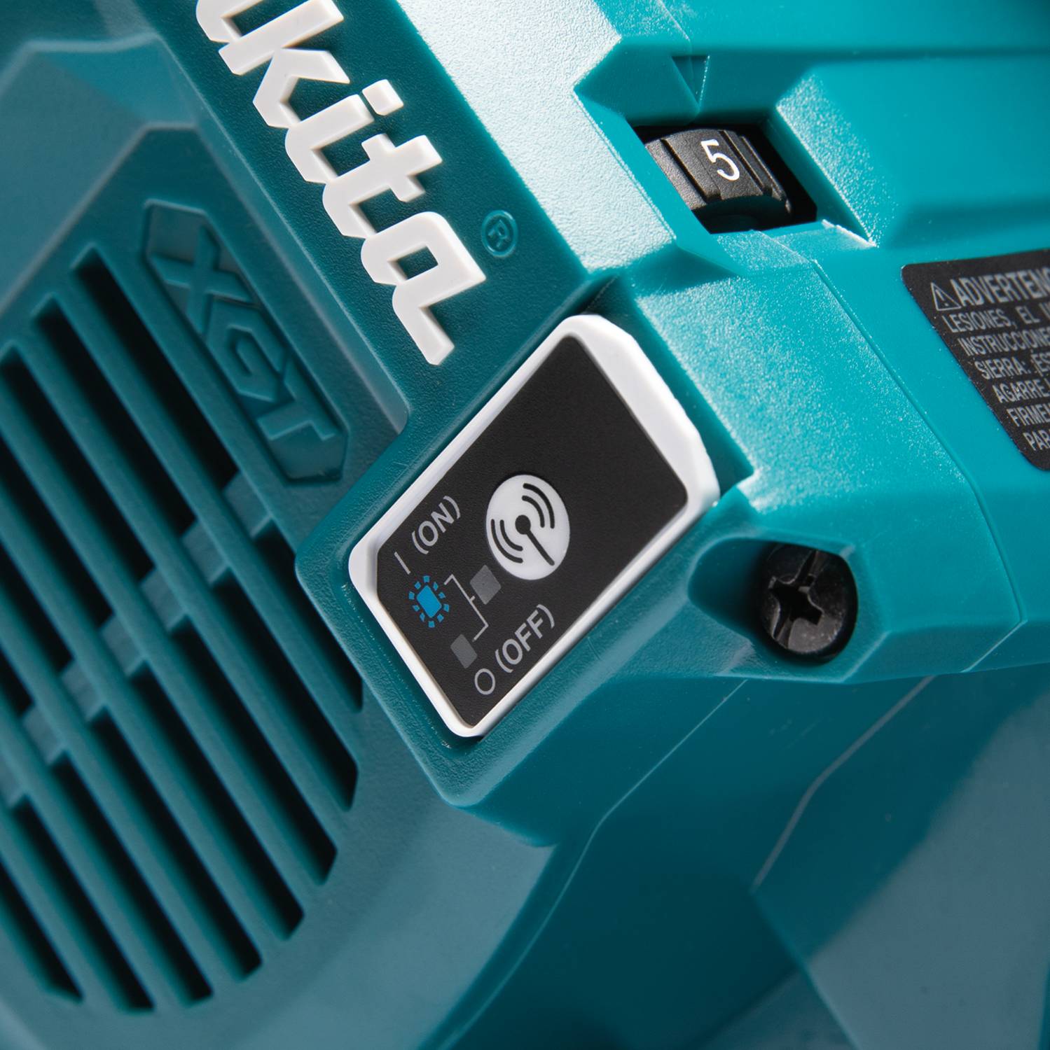 MAKITA SP001GT102 40Vmax XGT Brushless Plunge Cut Circular Saw Kit with AWS (5.0Ah x1)