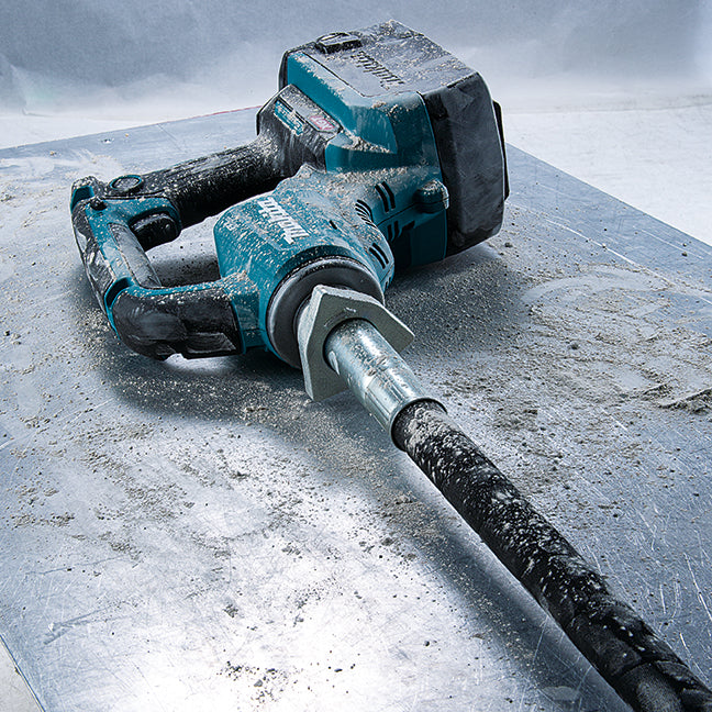 MAKITA VR003GZ 40Vmax XGT Brushless 1-1/4 in. x 3.9 ft. Concrete Vibrator (Tool Only)