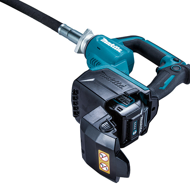 MAKITA VR003GZ 40Vmax XGT Brushless 1-1/4 in. x 3.9 ft. Concrete Vibrator (Tool Only)