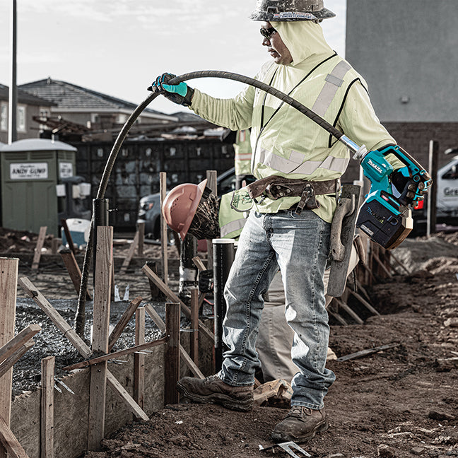 MAKITA VR003GZ 40Vmax XGT Brushless 1-1/4 in. x 3.9 ft. Concrete Vibrator (Tool Only)