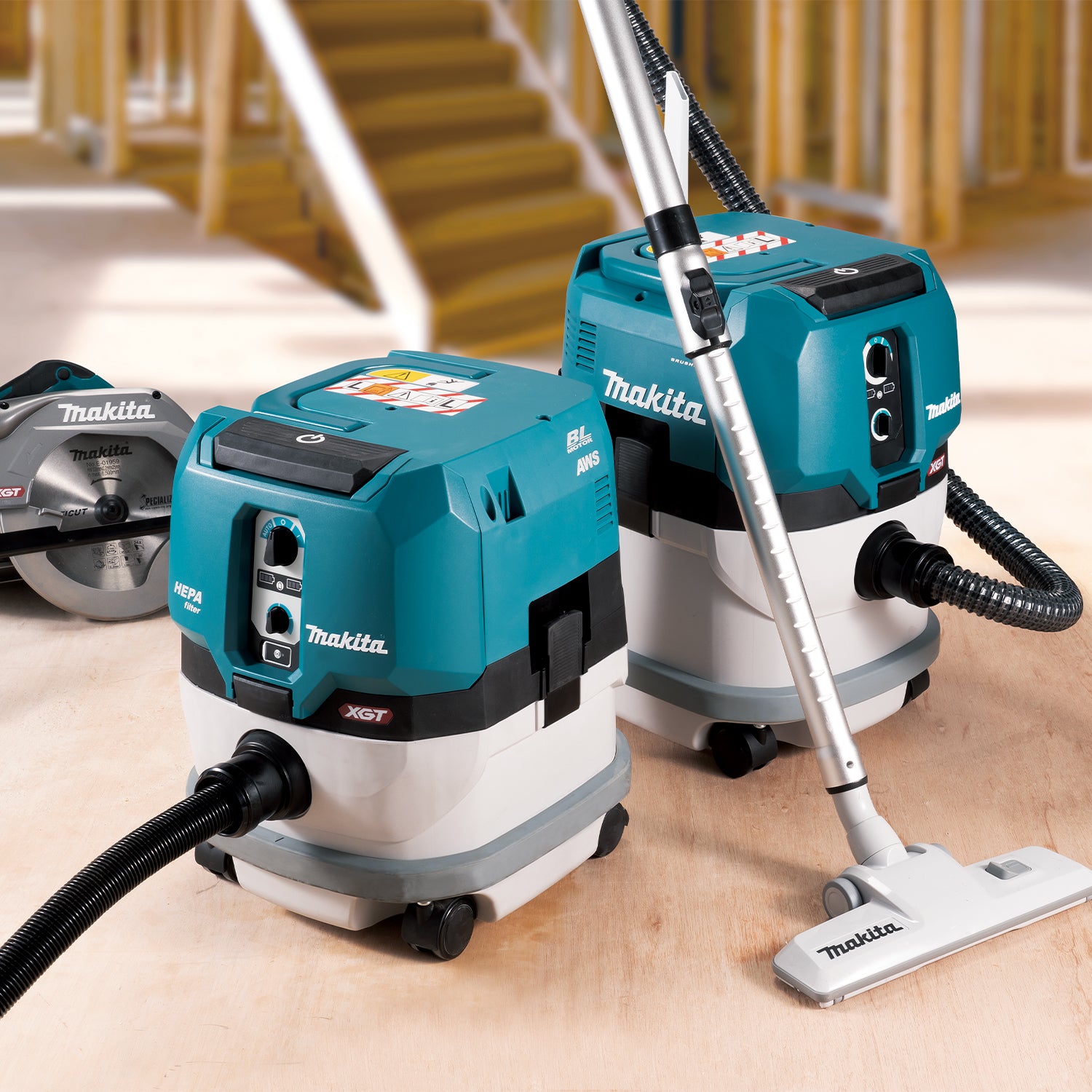 MAKITA VC004GLZ02 40Vmax XGT Brushless 15 L Dry Vacuum Cleaner, Tool Only