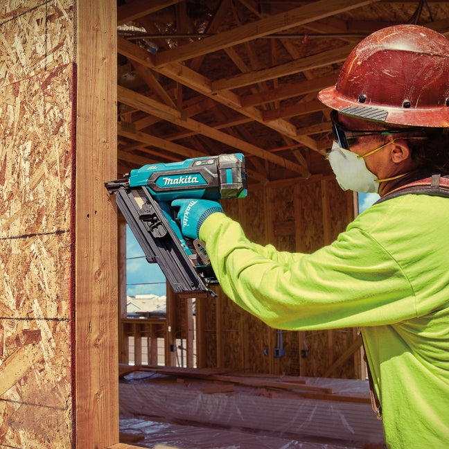 Makita DBN900ZK 18V LXT BL 3-1/2 in. 30-Degree Framing Nailer (Tool Only)