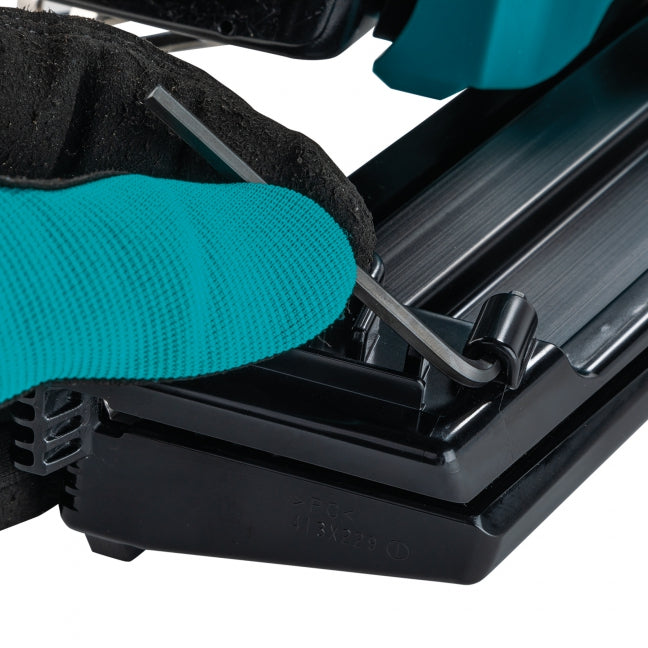 Makita DBN900ZK 18V LXT BL 3-1/2 in. 30-Degree Framing Nailer (Tool Only)