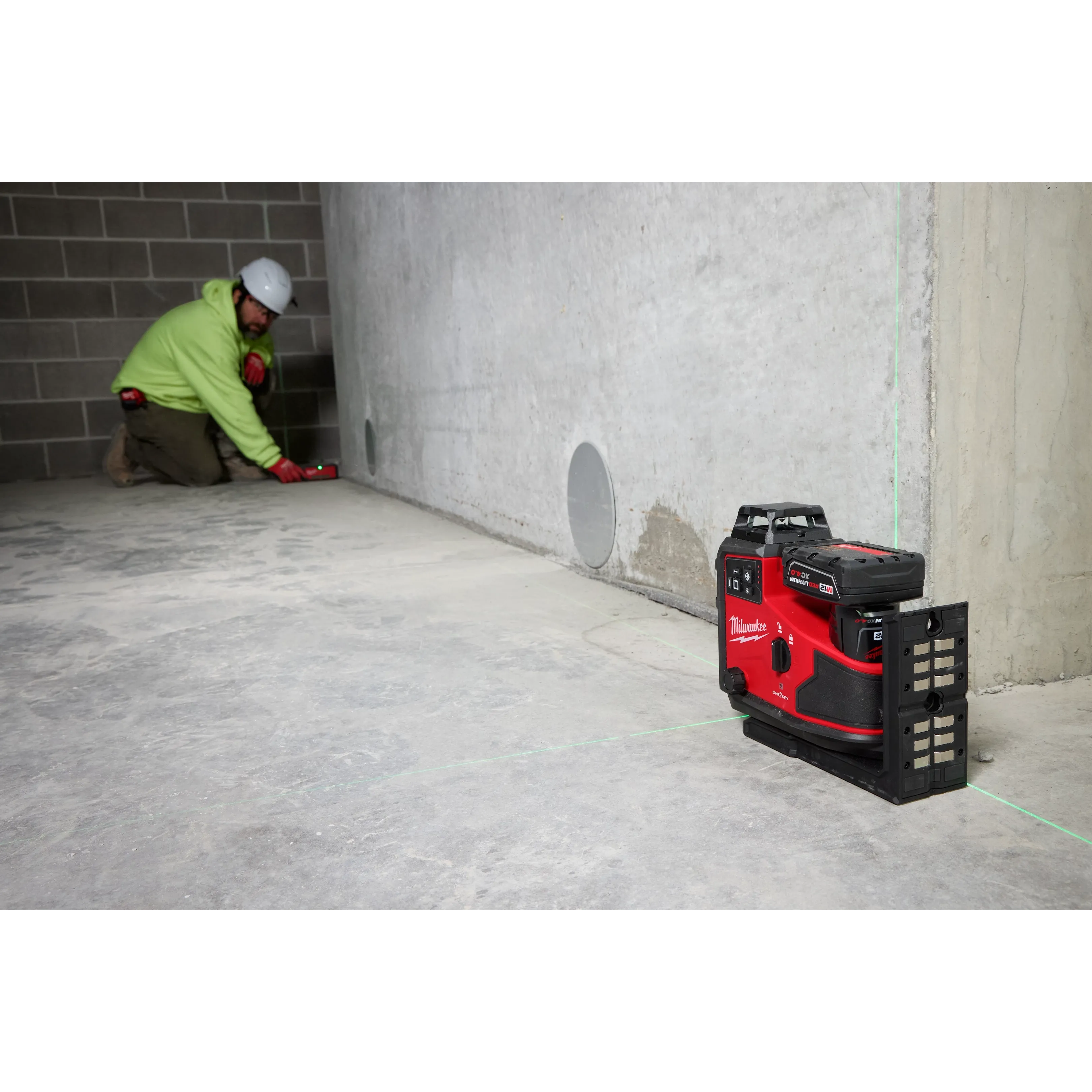 Milwaukee 3642-21 M12 360X3 Green Line Laser Kit, Auto-Align