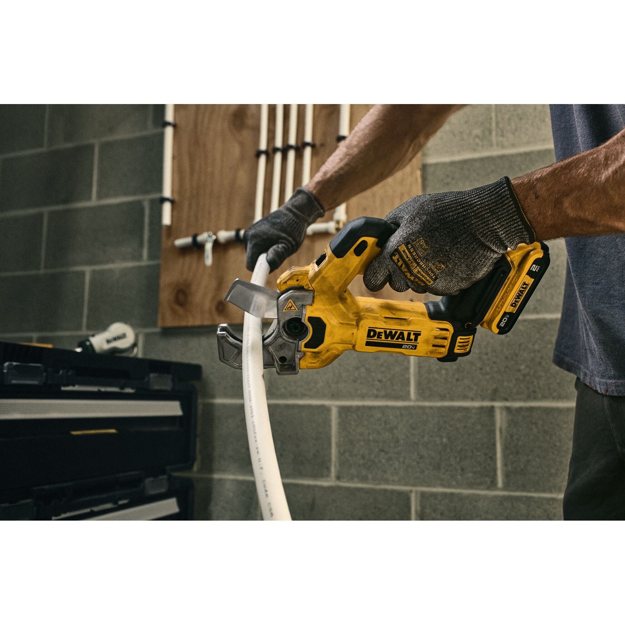 Dewalt DCE180B 20V Plastic Tube Cutter Bare