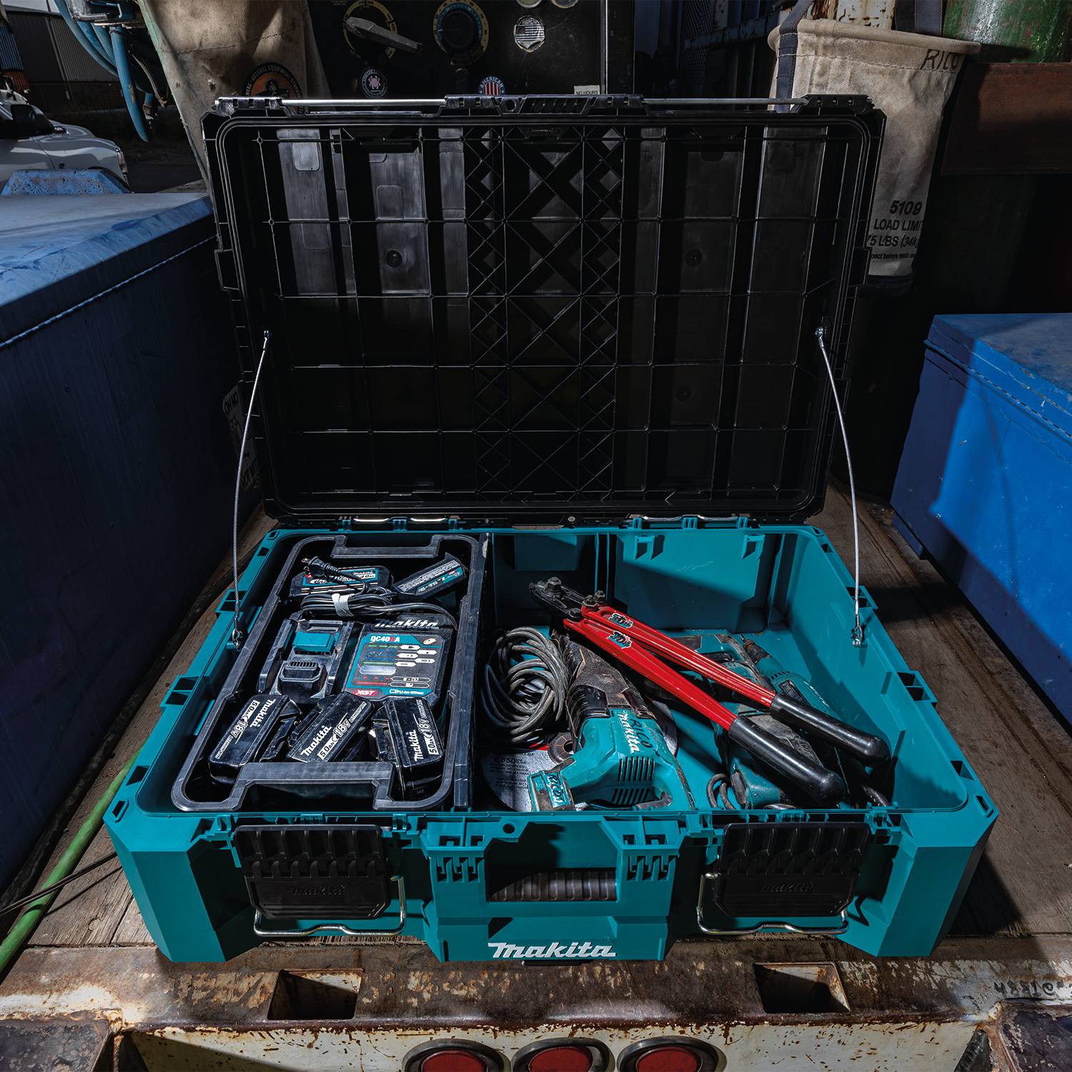 Makita Maktrak™ T-90015 Large Tool Box