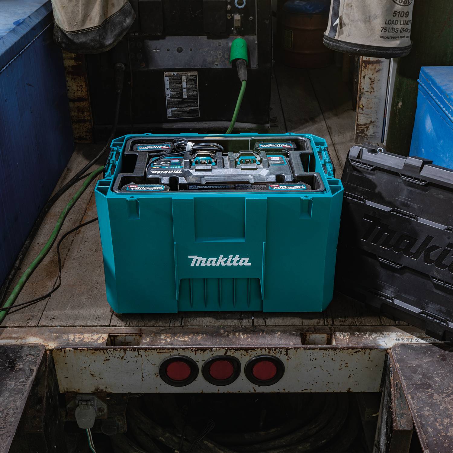 Makita Maktrak™ T-90021 Extra Large Extension Tool Box