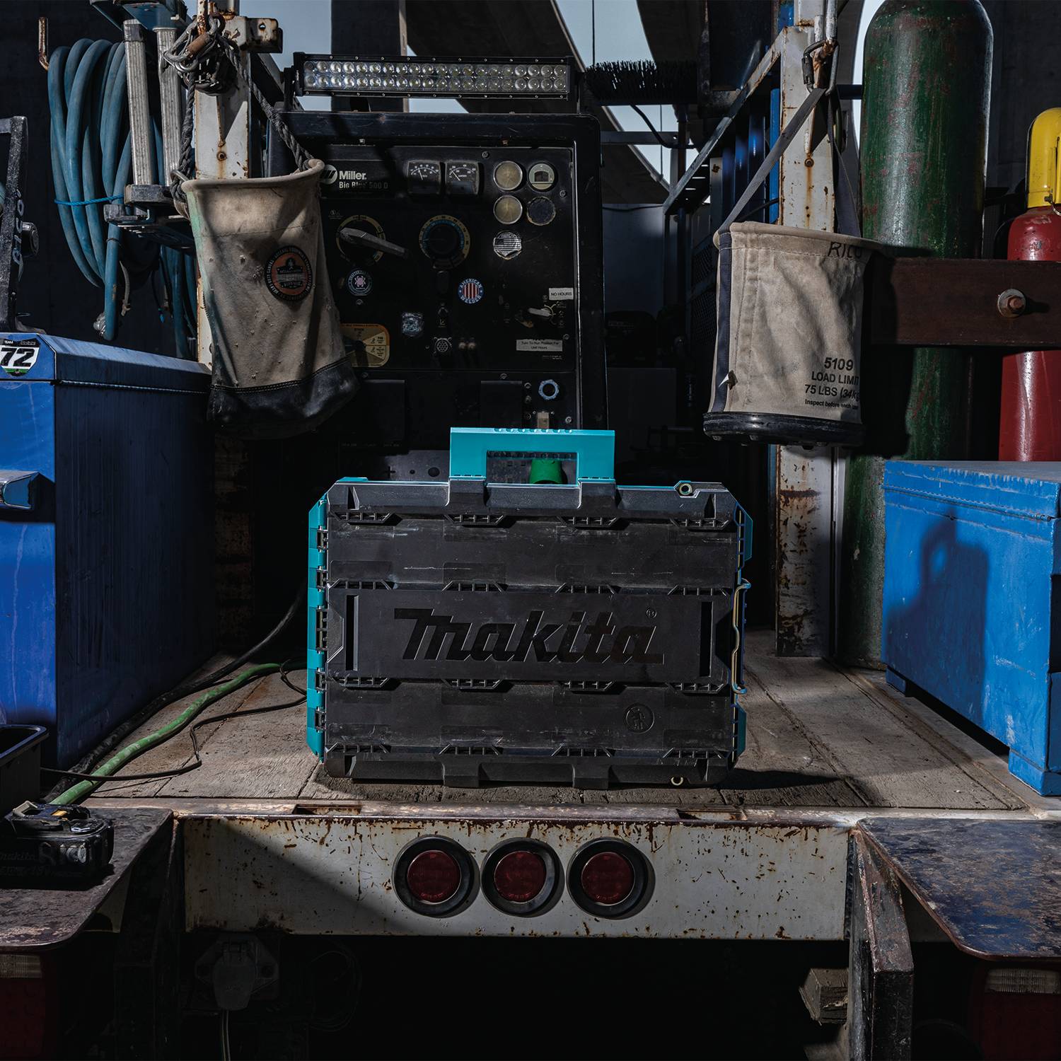 Makita Maktrak™ T-90037 Medium Tool Box