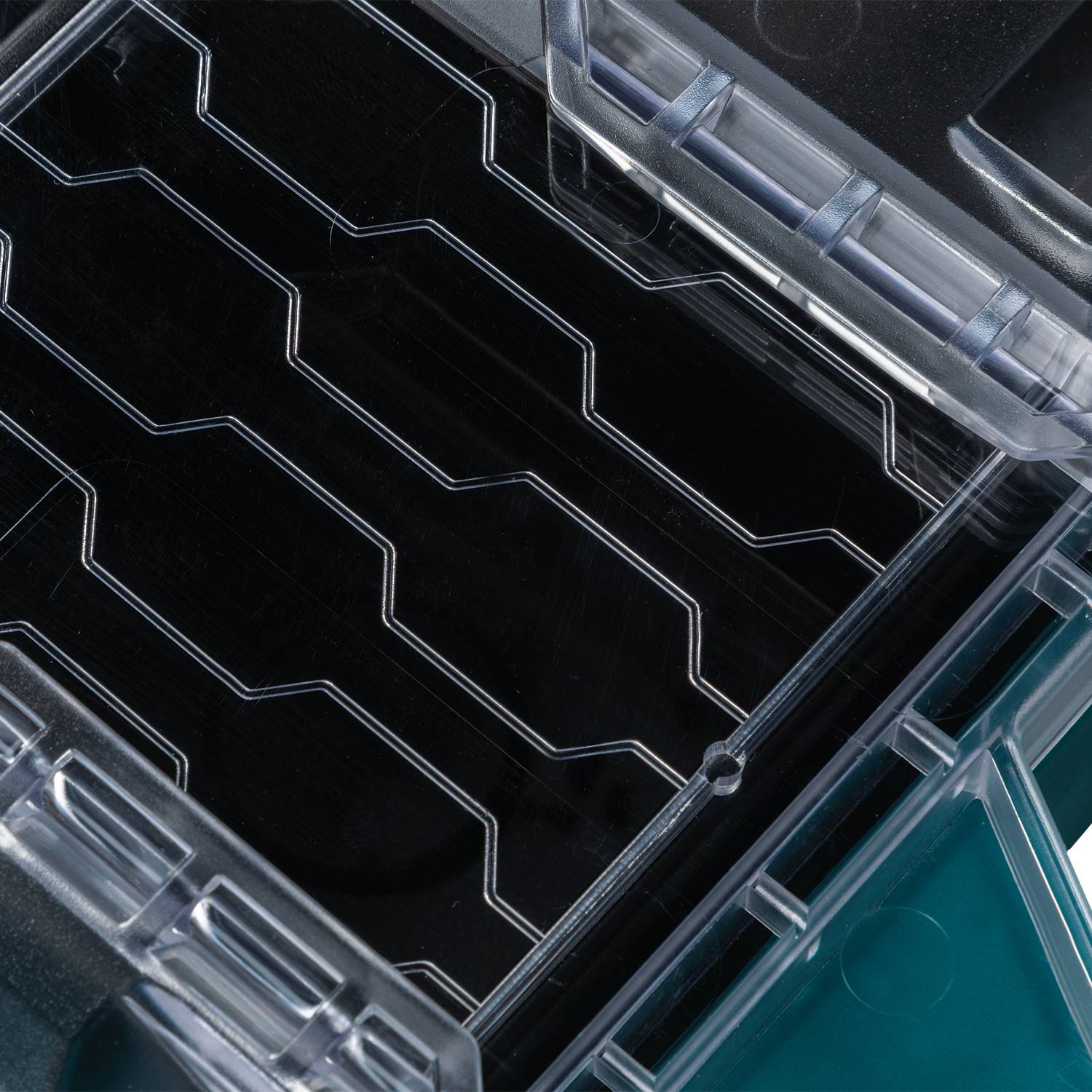 Makita Maktrak™ T-90059 Low Profile Medium Organizer Tool Box