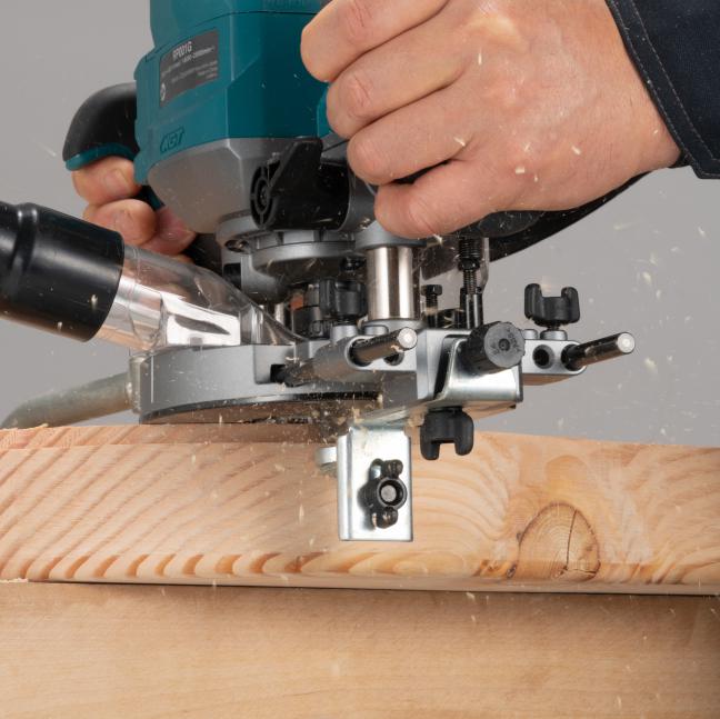 MAKITA RP001GZ01 40V Max XGT BL
  1/2 in. Plunge Router w/AWS, Tool Only