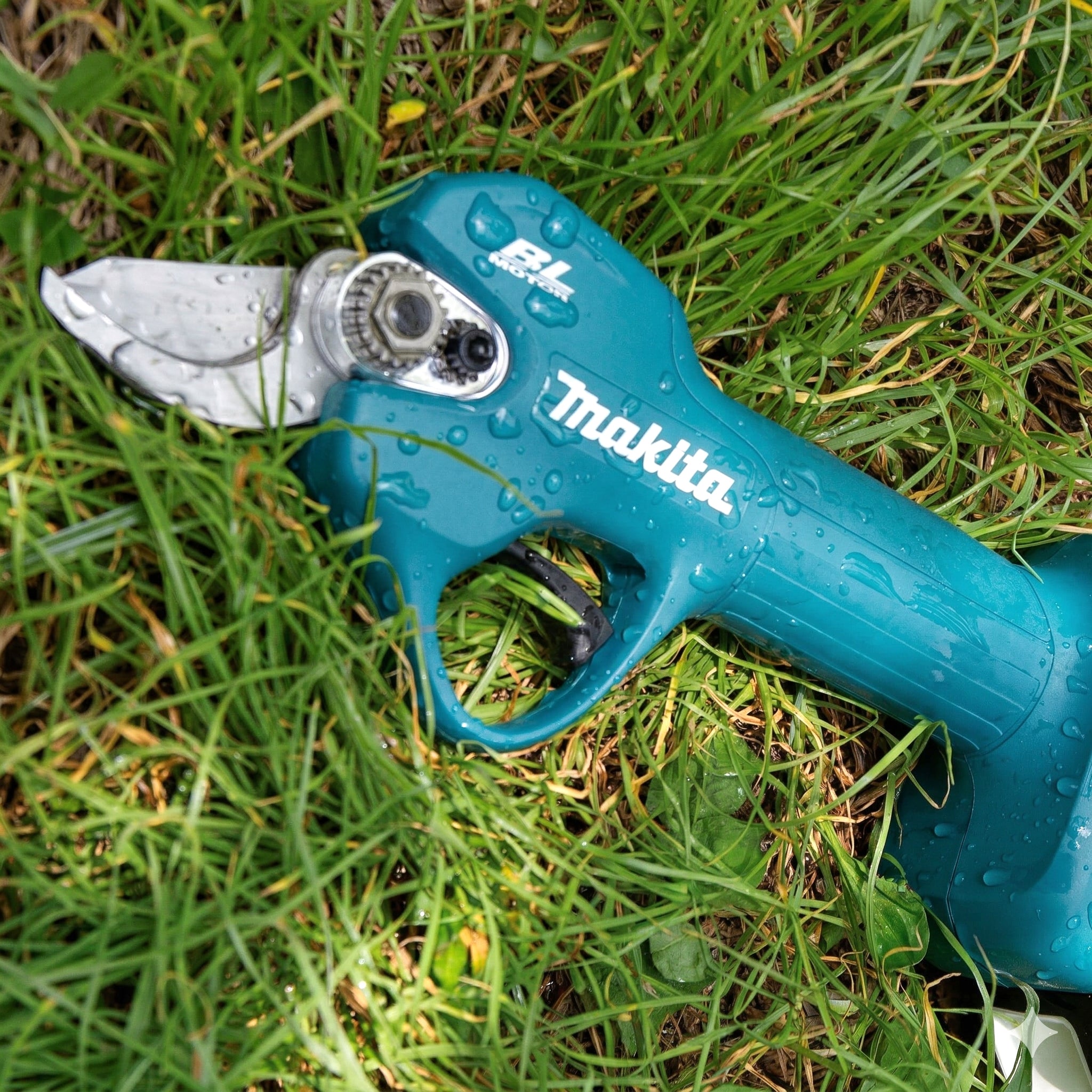MAKITA DUP181Z 18V LXT Brushless Pruning Shears, Tool Only
