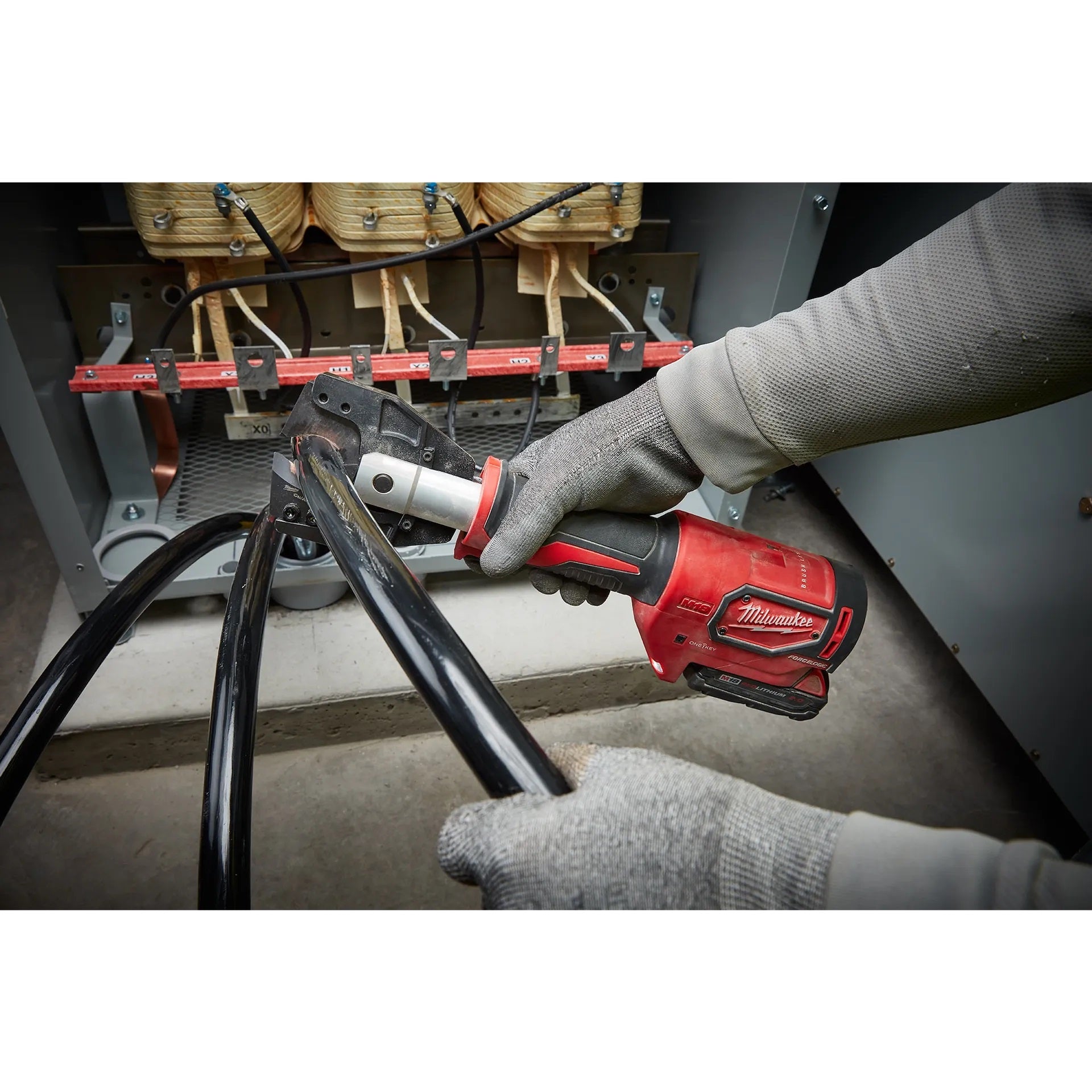 Milwaukee 2672-20 M18™ FORCE LOGIC™ Cable Cutter with 750 MCM Cu Jaws