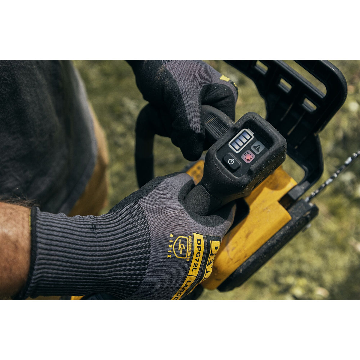 Dewalt DCCS674X2-CA 60V Top Hdl Chainsaw 14 in., 2X9.0Ah