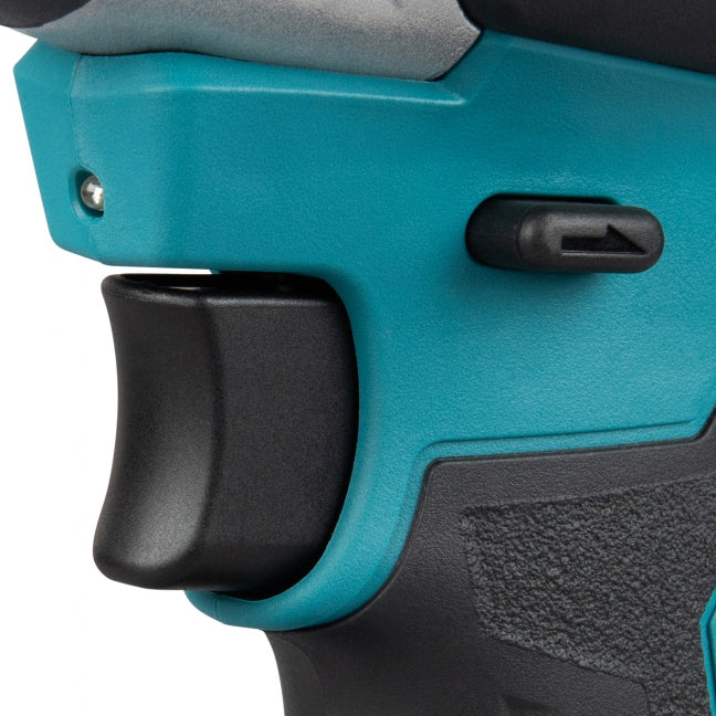 Makita Promo DTD158Y01 Impact Driver Kit 1.5Ah (1500 IN/LB)