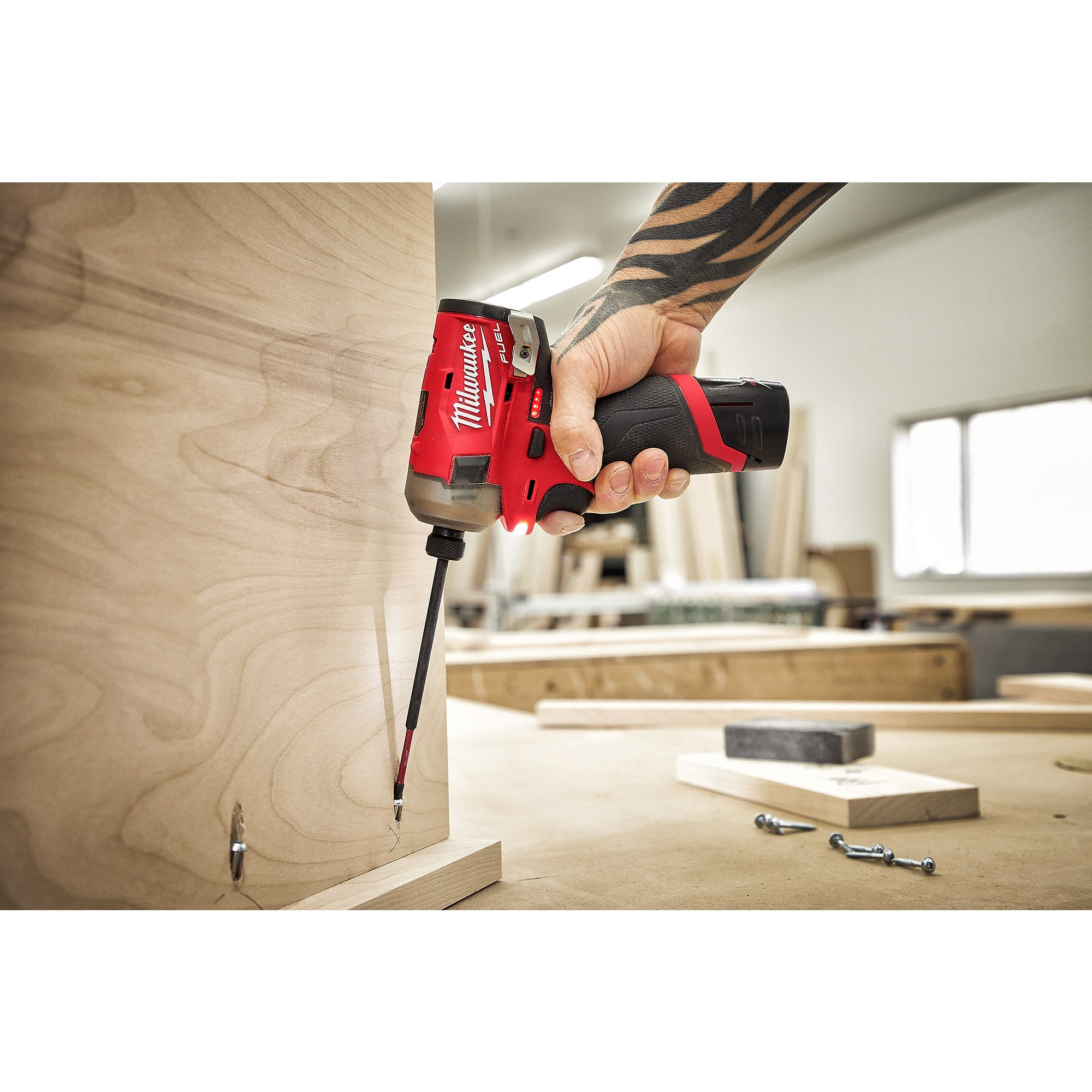 Milwaukee 2551-22 M12 Fuel Surge Impact Driver Kit 2.0Ah