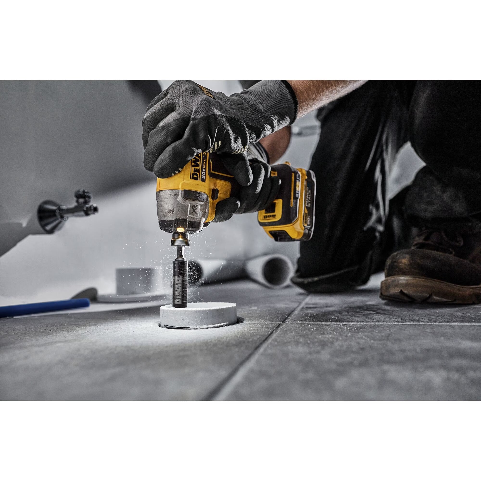 DEWALT DWAIPCIR IMPACT CONNECT™ Inside PVC Pipe Cutter