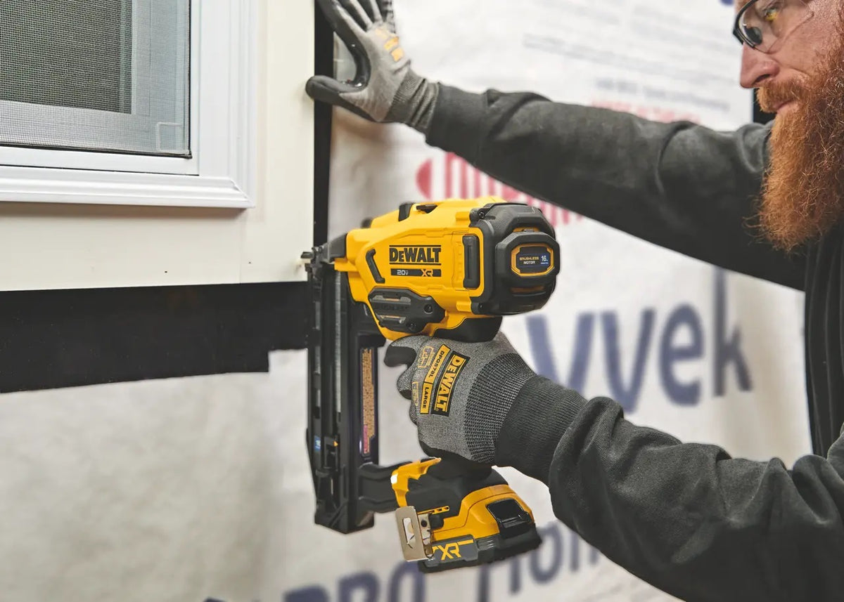 Dewalt DCN220B 20V XR Straight Finish Nailer 16-Gauge