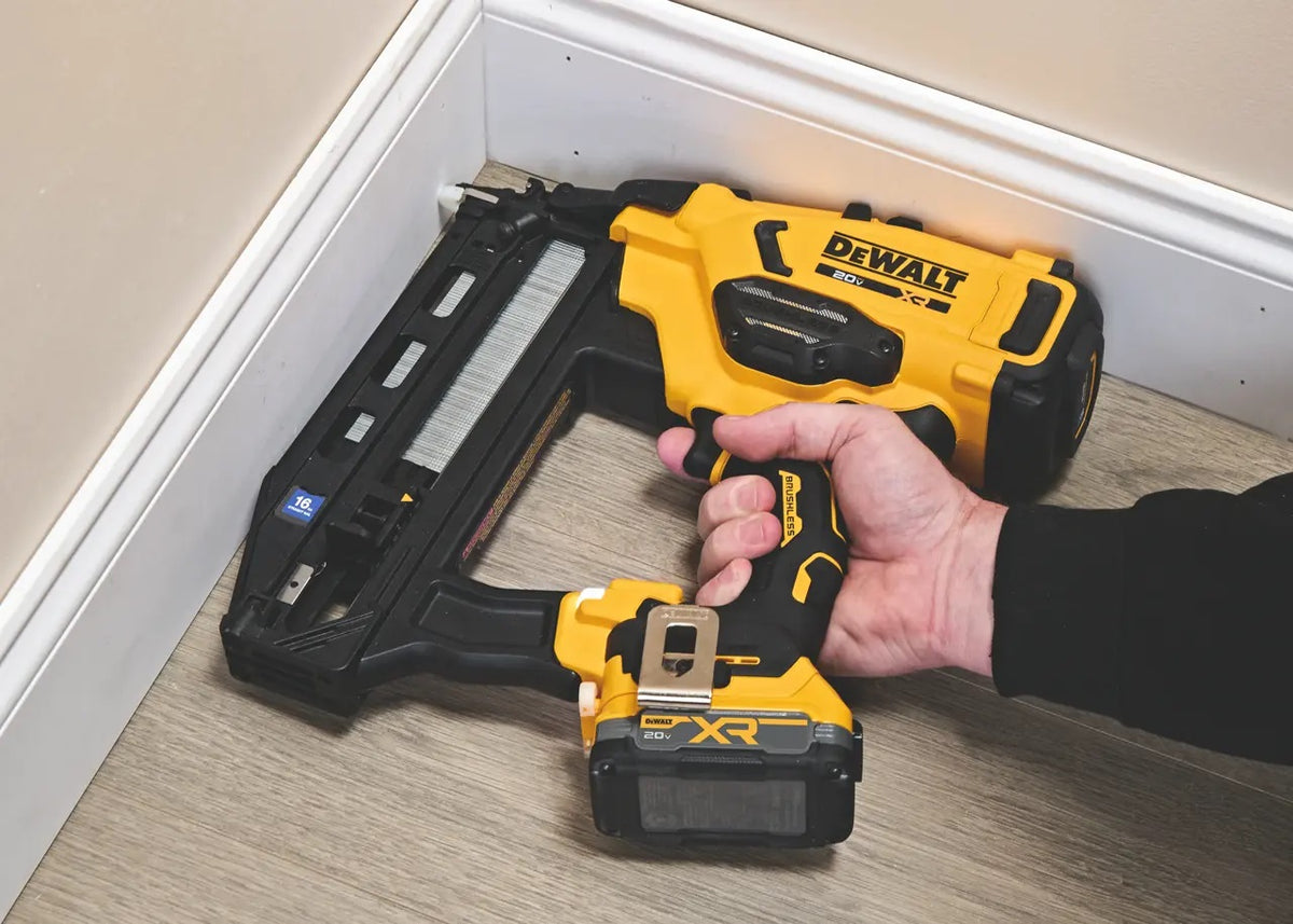 Dewalt DCN220B 20V XR Straight Finish Nailer 16-Gauge