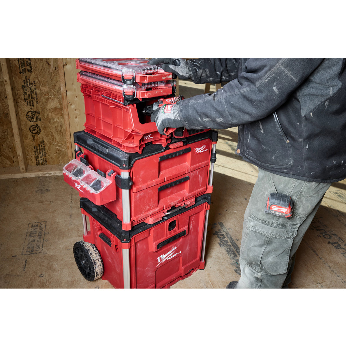 MILWAUKEE 48-22-8437 Packout Tool Box Compact Crate